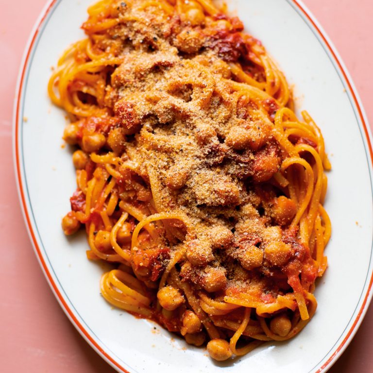 Pasta e ceci med harissa och brödkrisp
