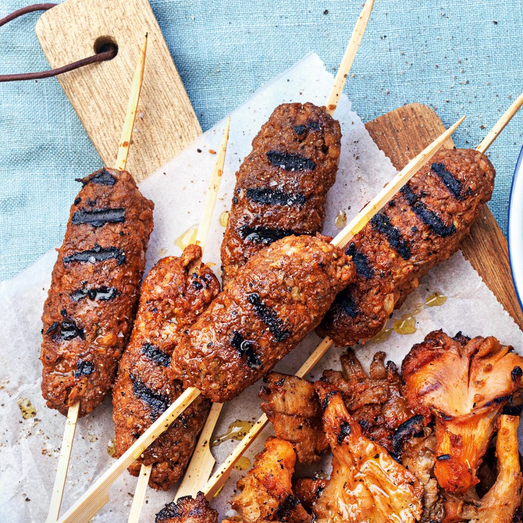 Formbar vegofärs är perfekt på grillen. Här har jag kryddat upp den med lök, spiskummin, vitlök och paprika.