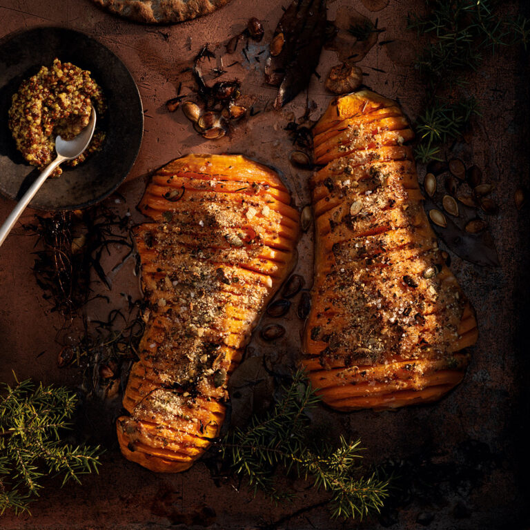 Ett vegetariskt alternativ till skinka är en senapsgriljerad pumpa. Den får en god söt smak som passar så bra ihop med senapen.