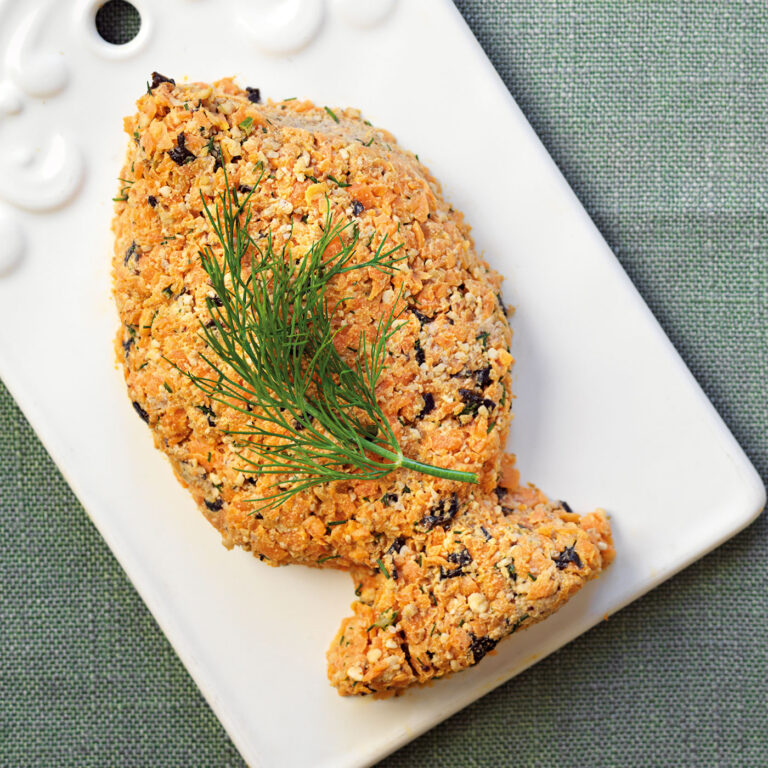 En variant på vegetarisk varmrökt lax. Den här morotslaxen är mer som en rökig röra med morötter, solrosfrön och dill.